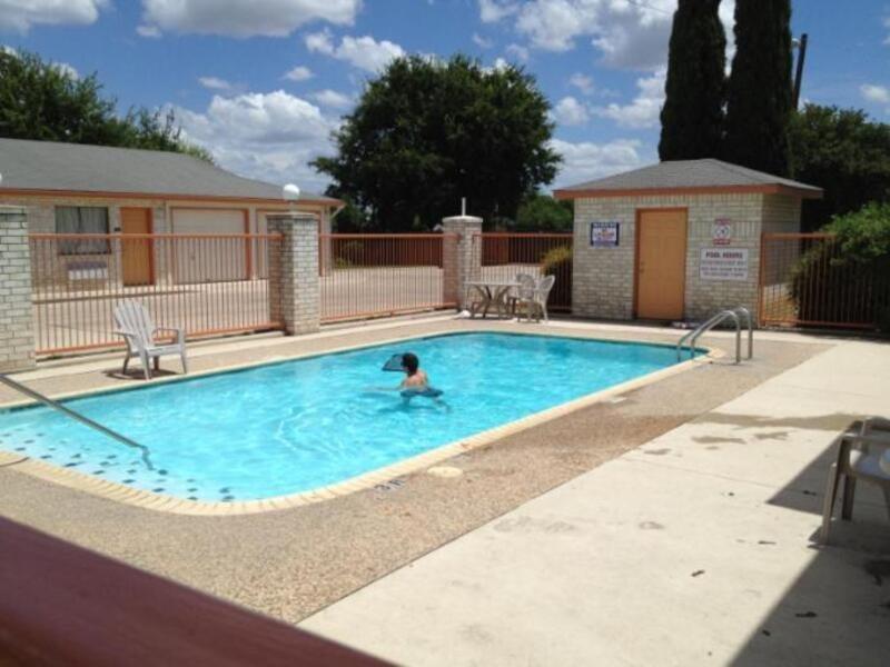 Budget Inn San Antonio Downtown I-10 East Экстерьер фото