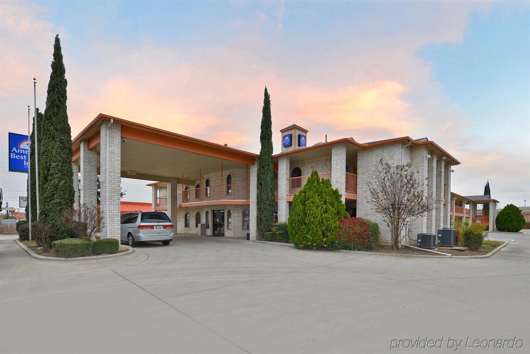 Budget Inn San Antonio Downtown I-10 East Экстерьер фото